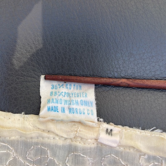 Vintage vanilla cream peasant blouse - Picture 14 of 15